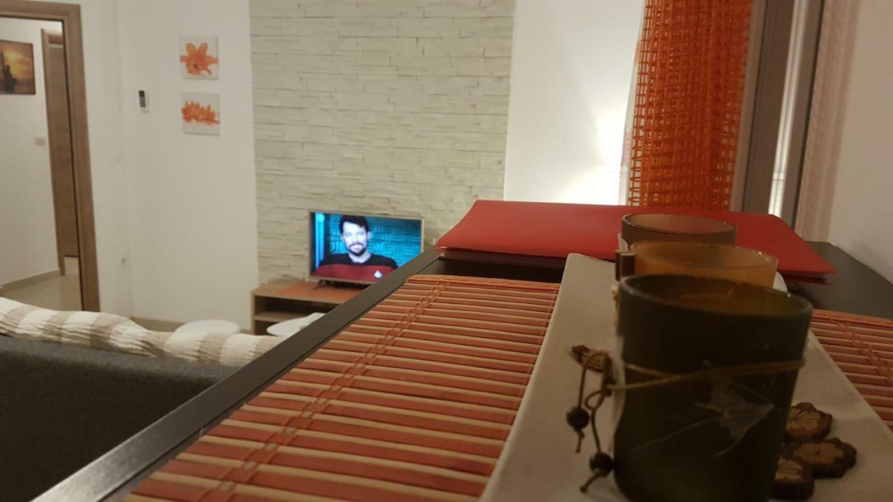 Ferienwohnung Orange Brist Pula Exterior foto