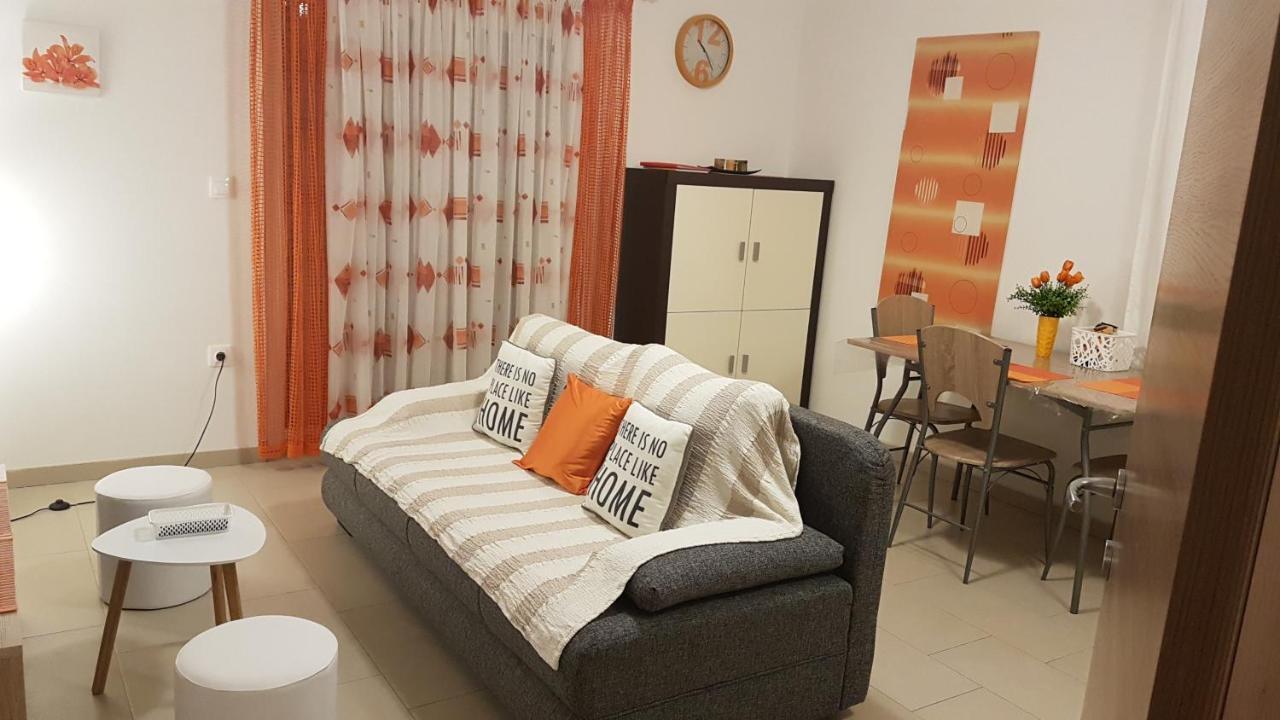Ferienwohnung Orange Brist Pula Exterior foto